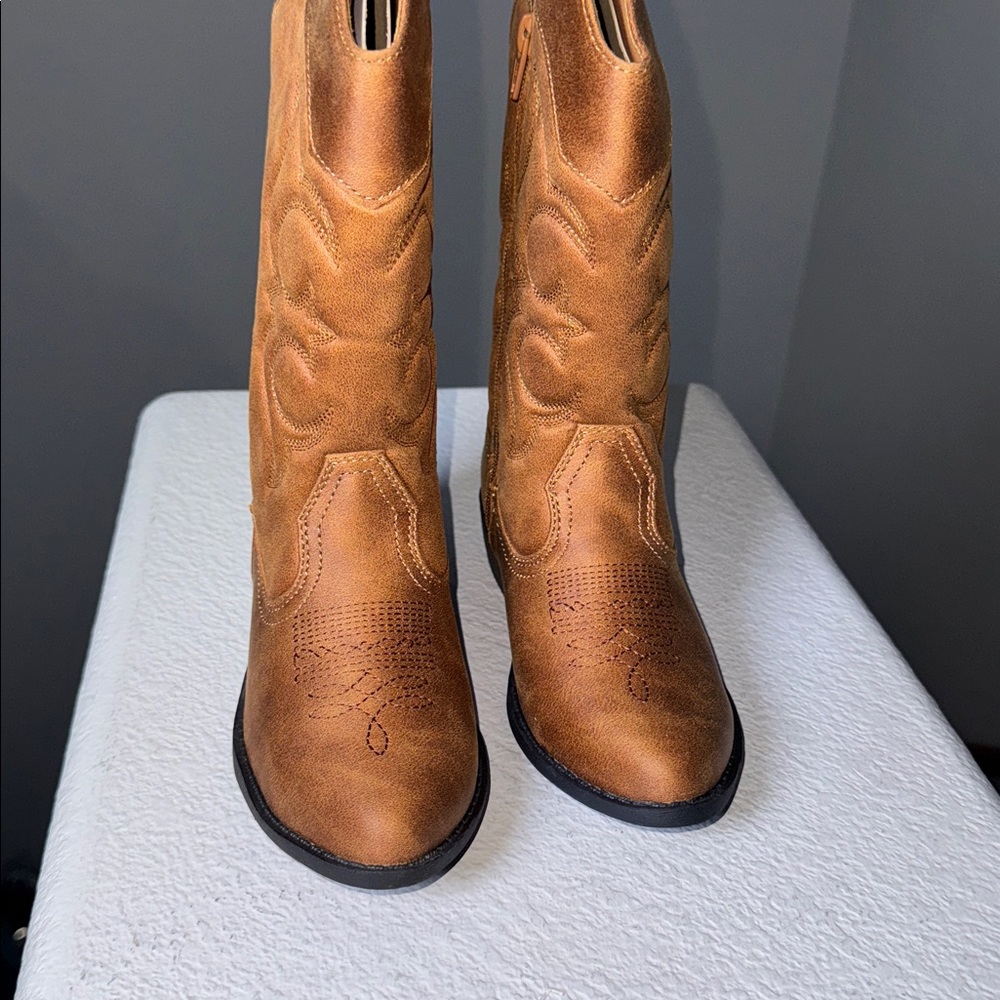 NWT-Girls Cowboy Boots Size 1 - Picture 7 of 7